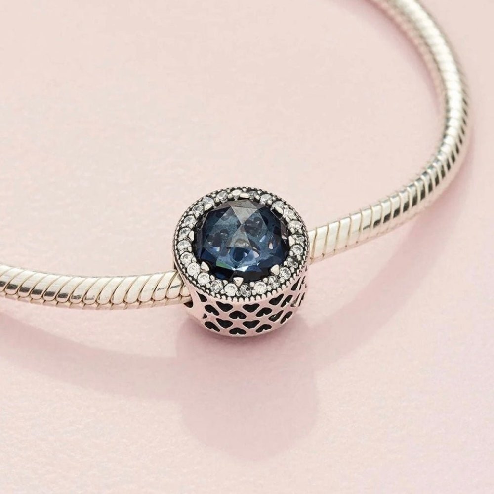 PANDORA Sparkling Dark Blue Charm